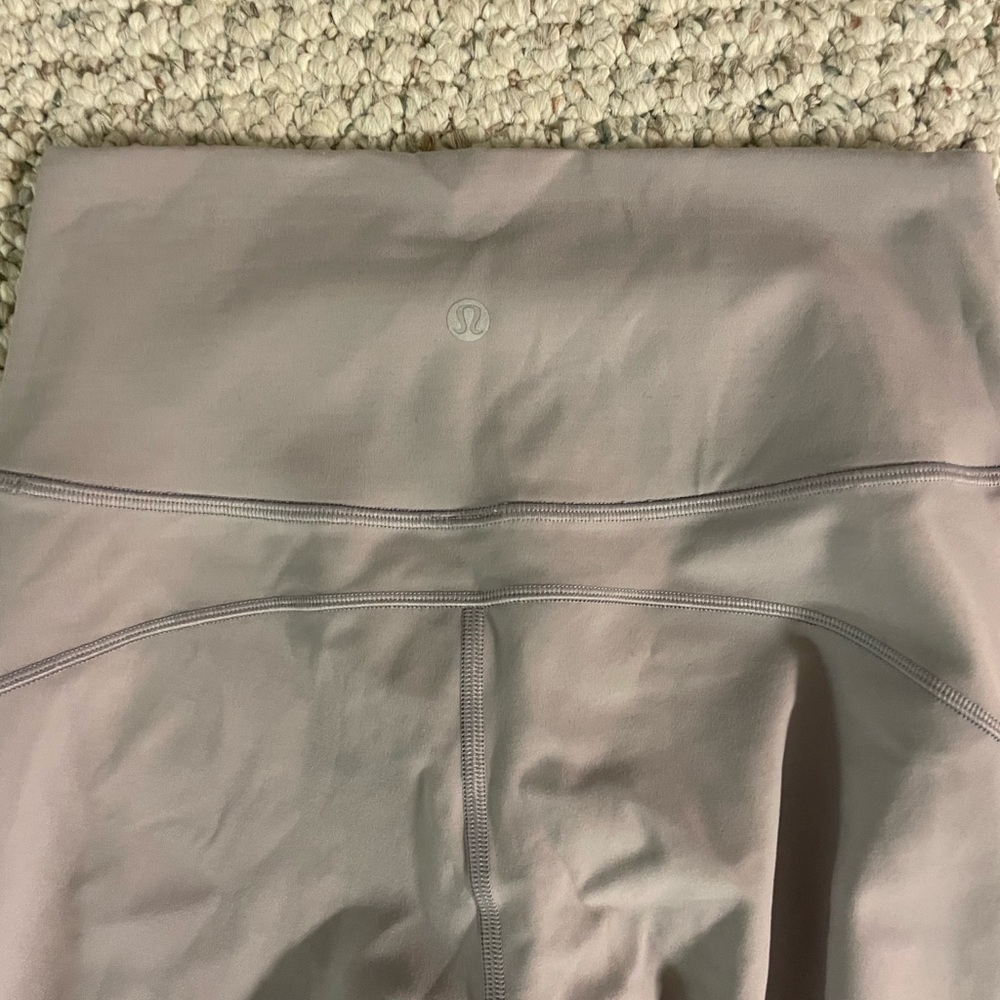 Lululemon Leggings 25in very ight purple